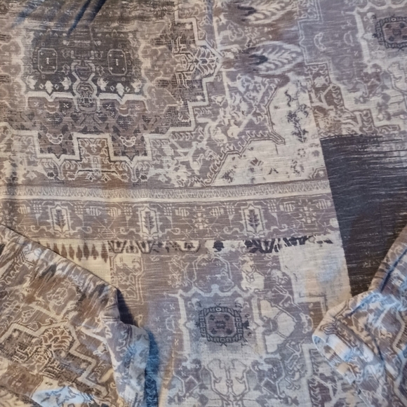 MAX JEANS, LONG SLEEVE SHIRT, SIZE LARGE. - Picture 6 of 7